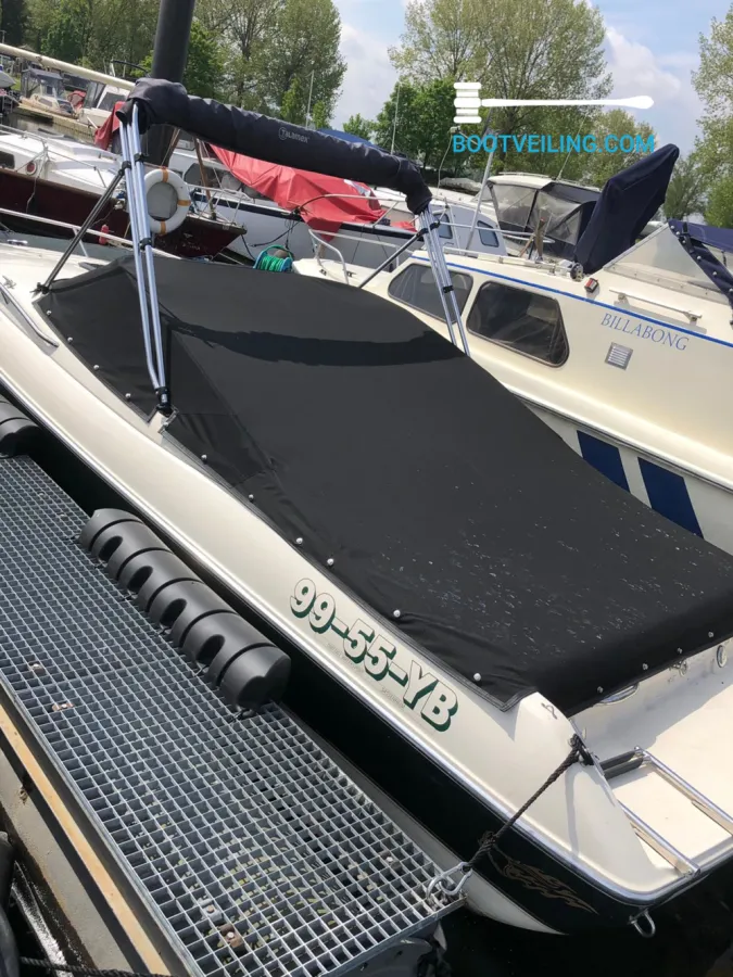 Polyester Speedboat Stingray 200CS