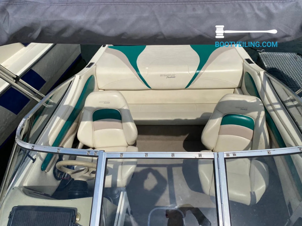 Polyester Speedboat Stingray 200CS