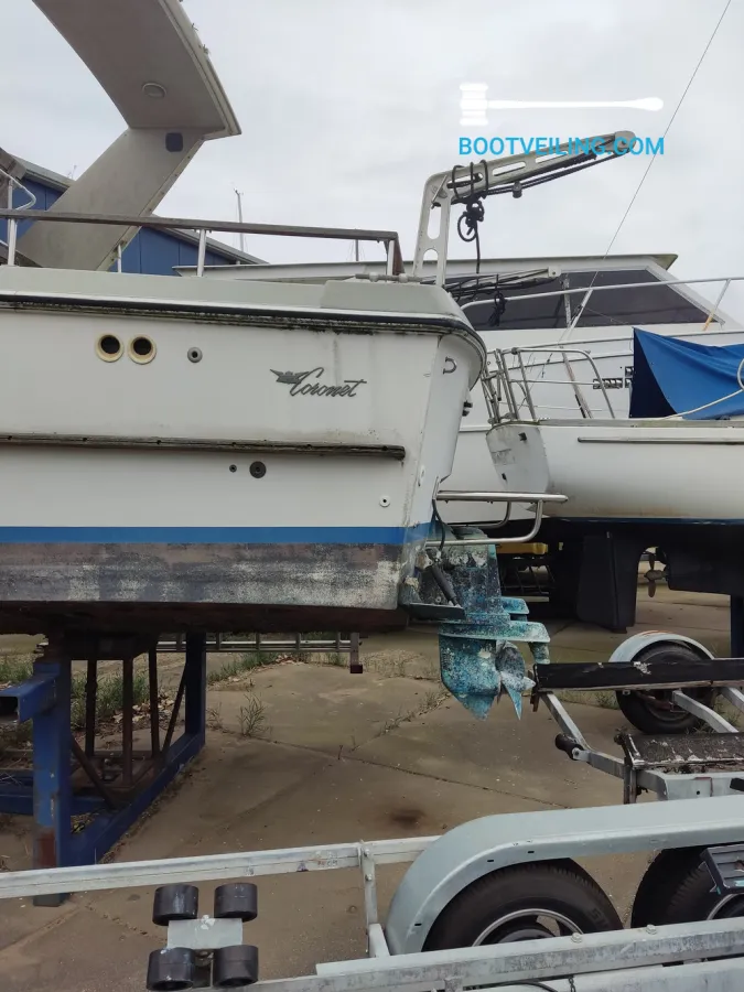 Polyester Motorboat Coronet Oceanfarer Wing