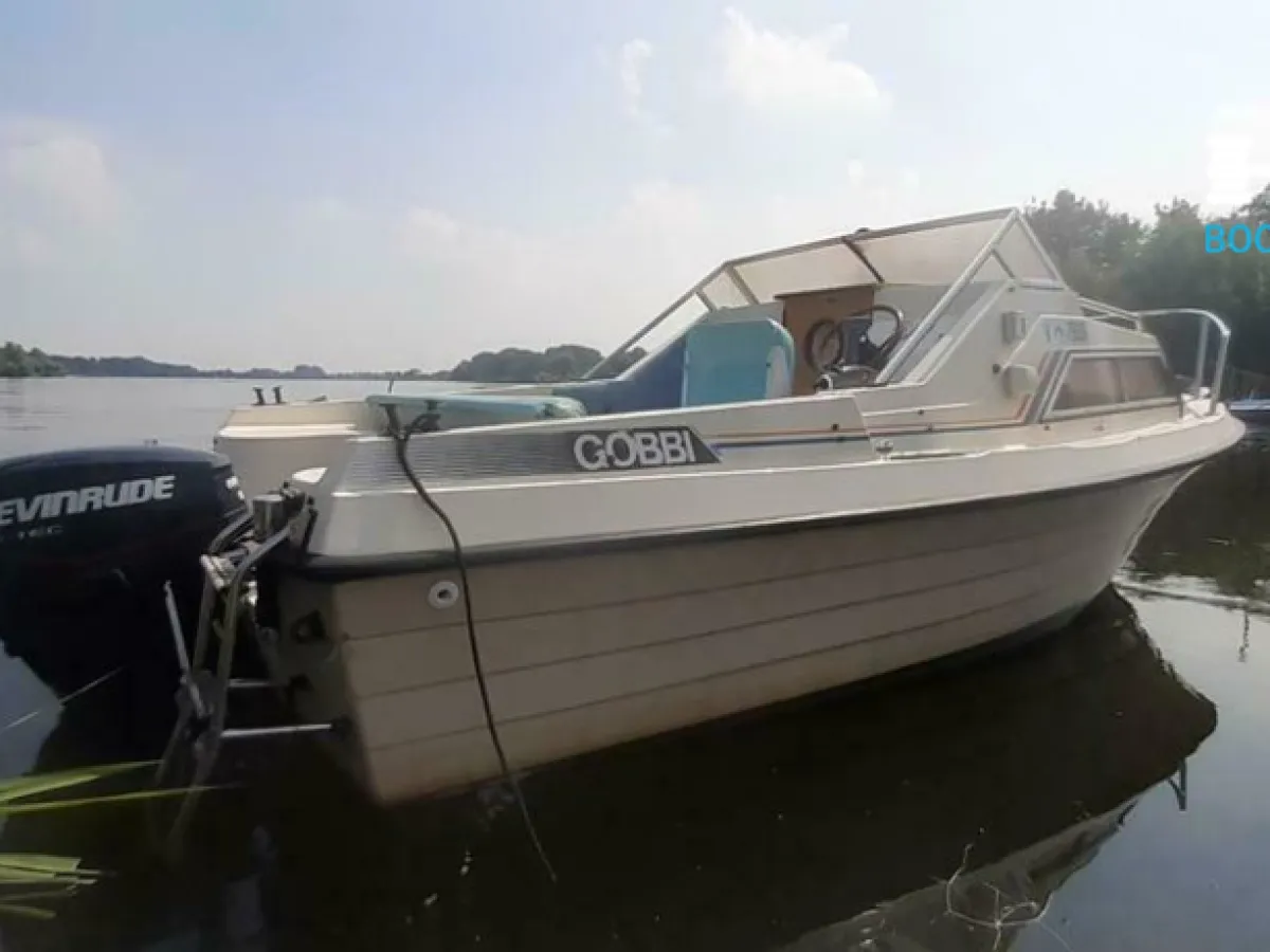 Polyester Speedboat Gobbi 499