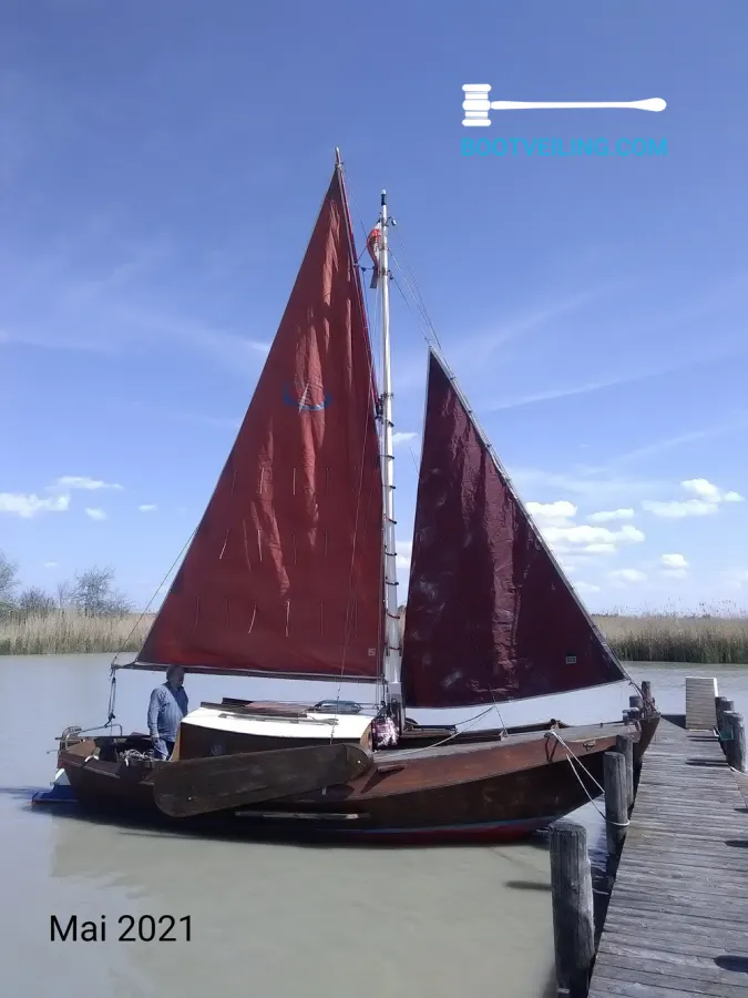 Wood Sailboat Schouw 700