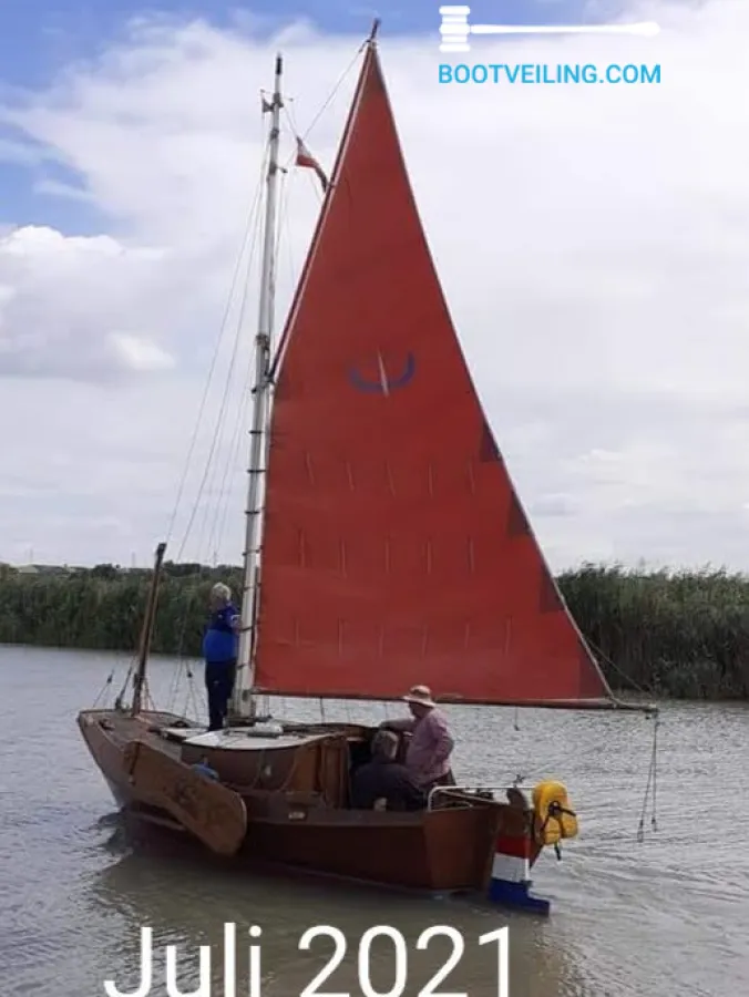 Wood Sailboat Schouw 700