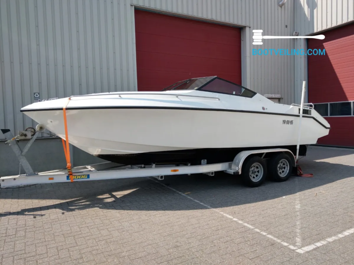 Polyester Speedboat Wellcraft 222 XL