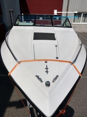 Polyester Speedboat Wellcraft 222 XL Photo 17