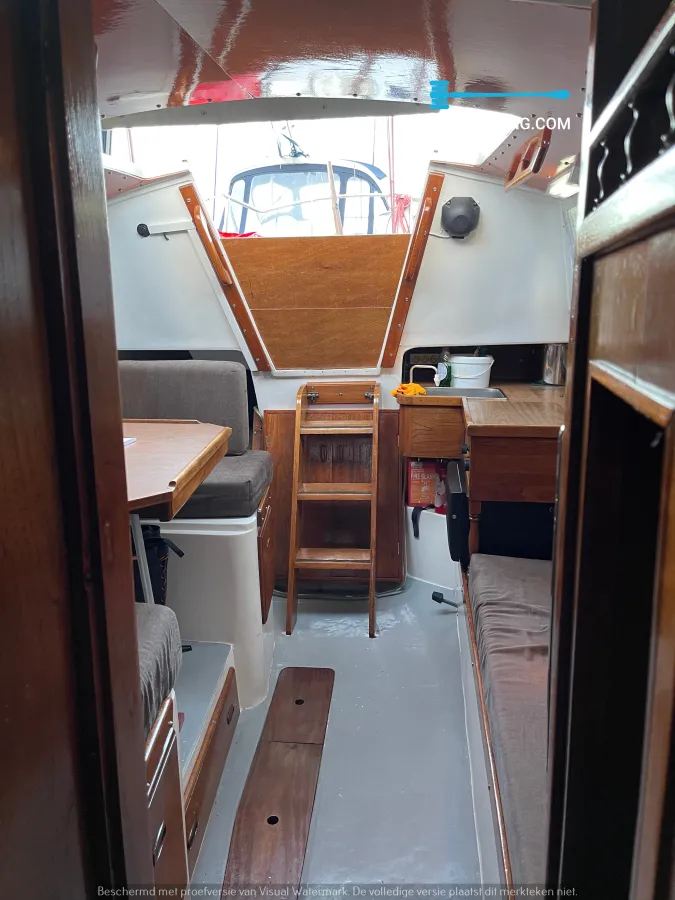 Polyester Sailboat Jaguar 27