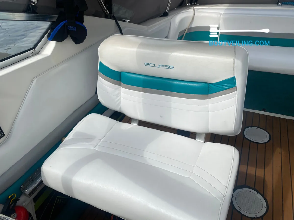 Polyester Speedboat Wellcraft Eclipse