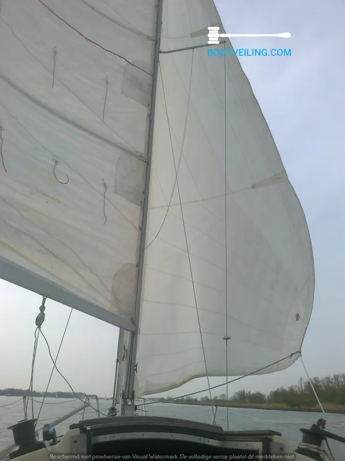 Polyester Sailboat Etap 26