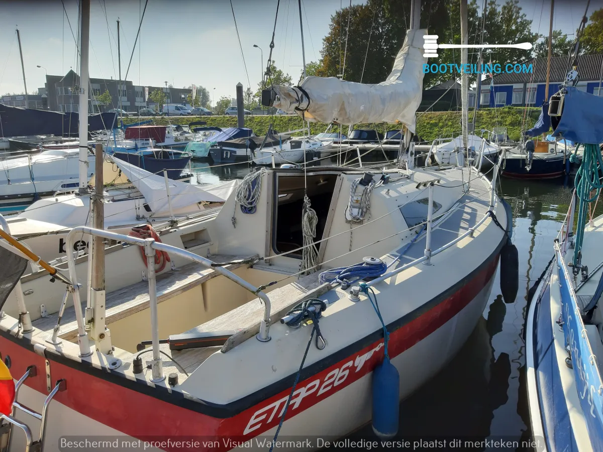 Polyester Sailboat Etap 26