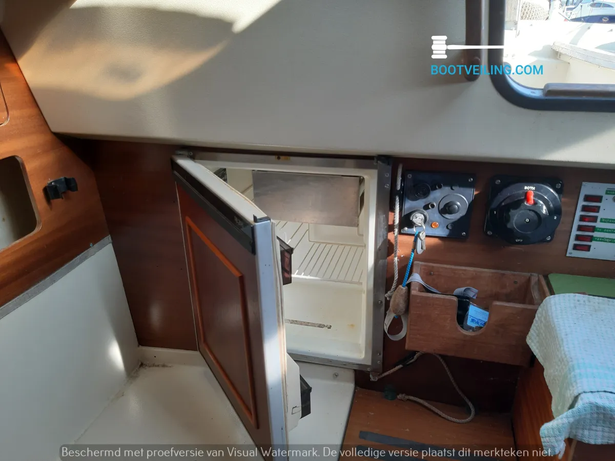 Polyester Sailboat Etap 26