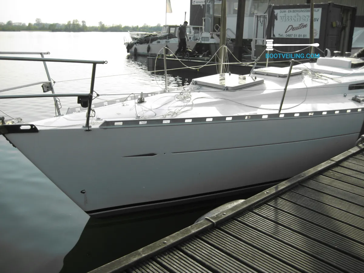 Polyester Sailboat Spirit 60