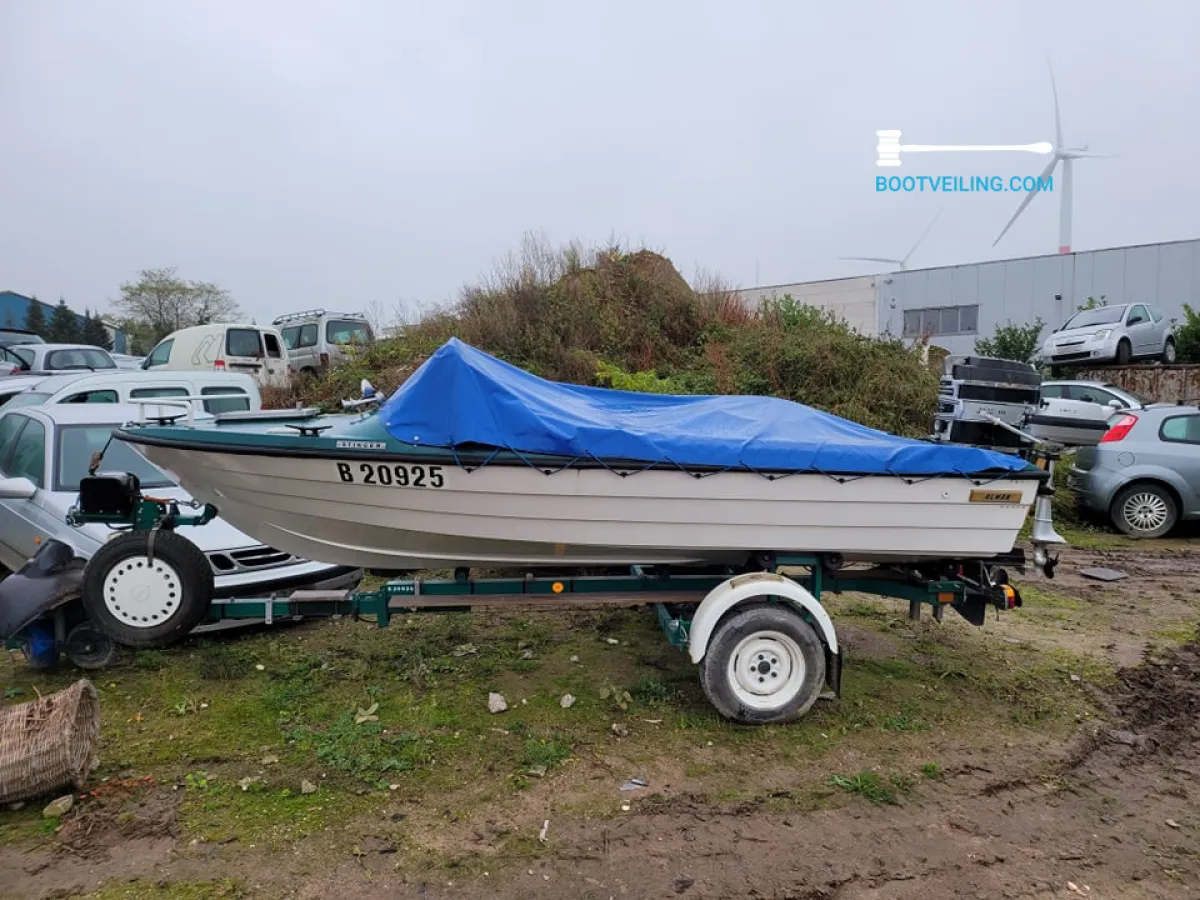 Polyester Budgetboat Stinger 400