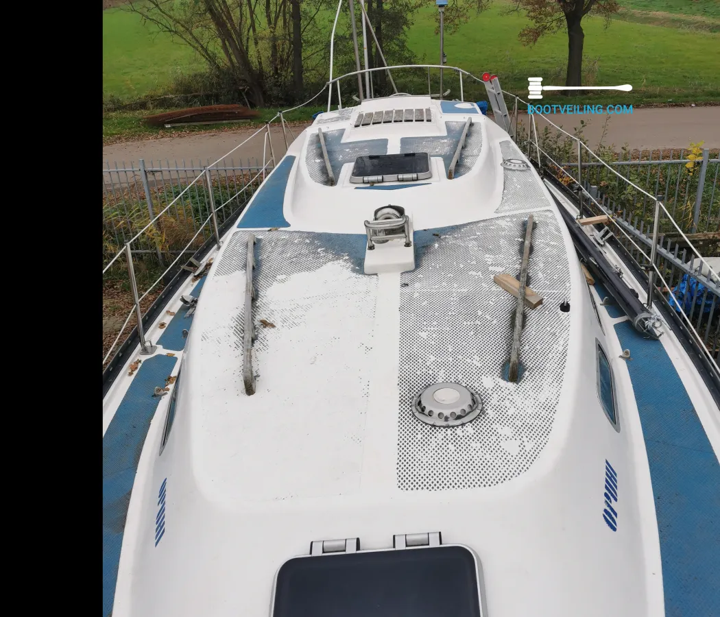 Polyester Sailboat Grampian 2-34