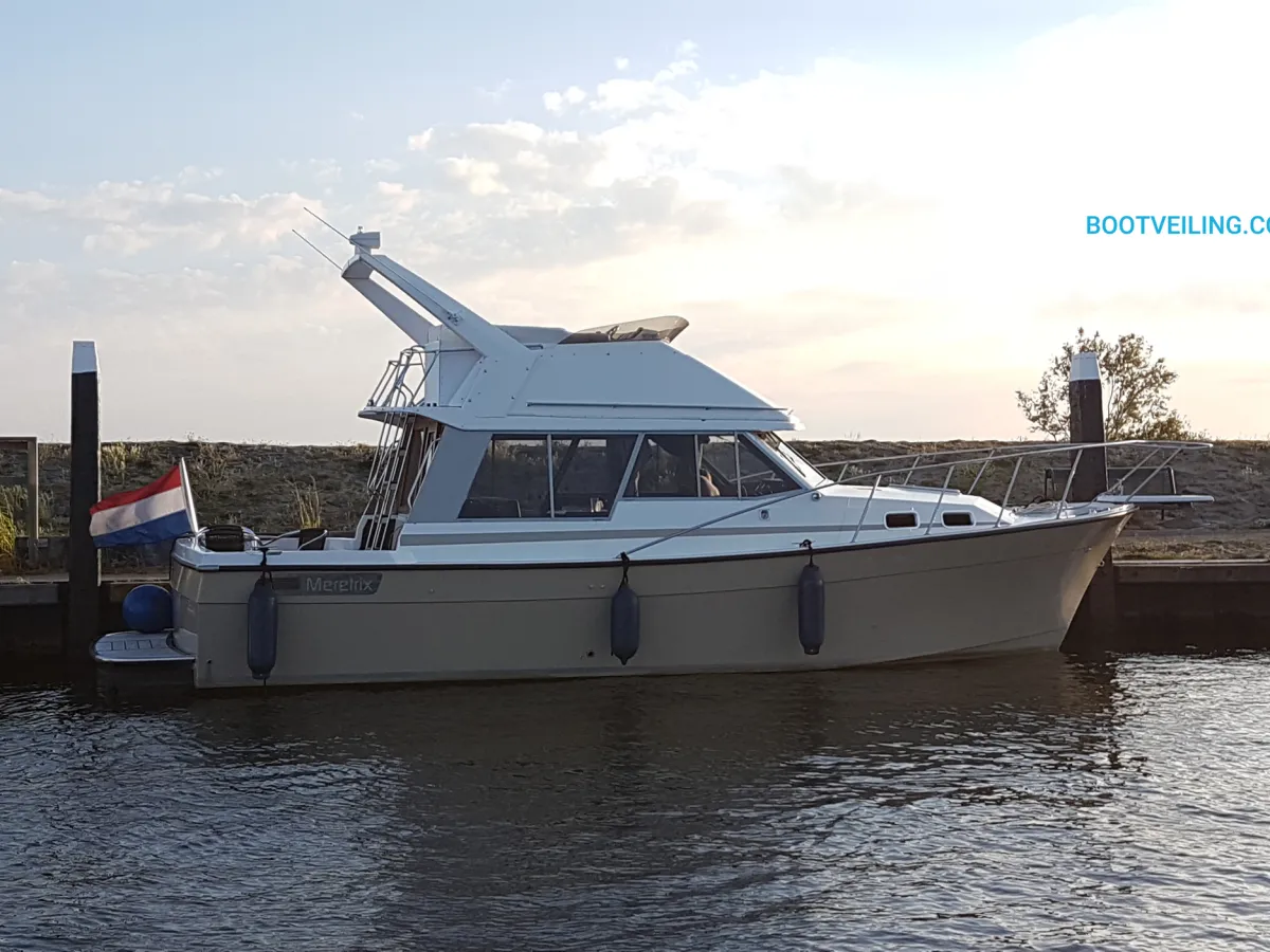 Polyester Motorboat Bayliner 3270