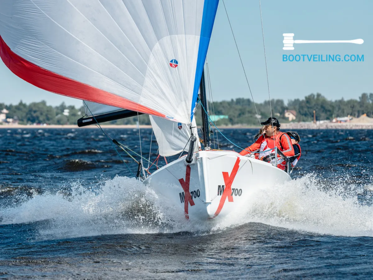 Composite Sailboat MXboats 700