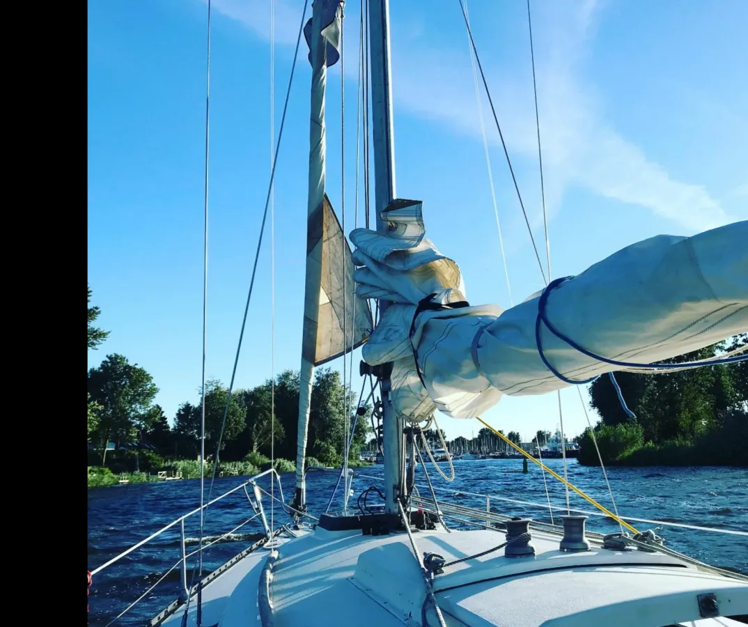 Polyester Sailboat Standfast Loper 820