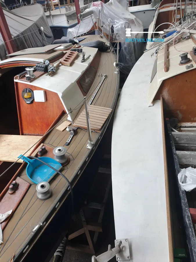 Wood Sailboat Waarschip 660