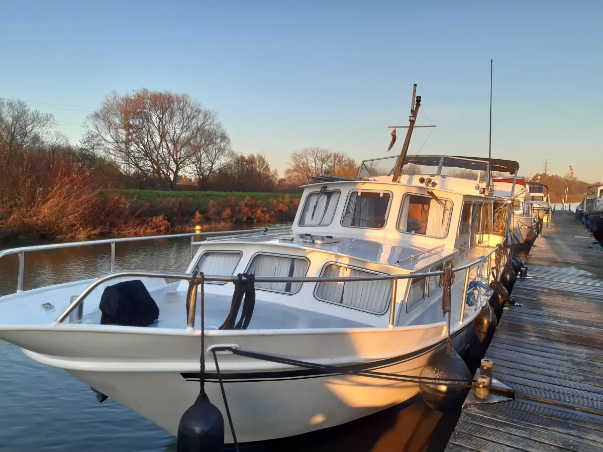 Steel Motorboat Heck Kruiser Motorjacht