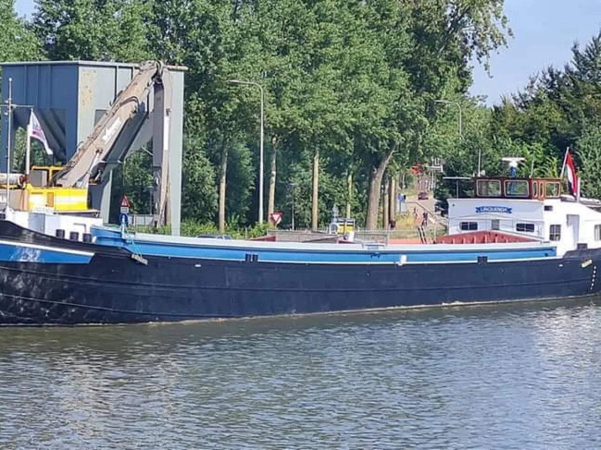 Steel Houseboat Kempenaar 5000