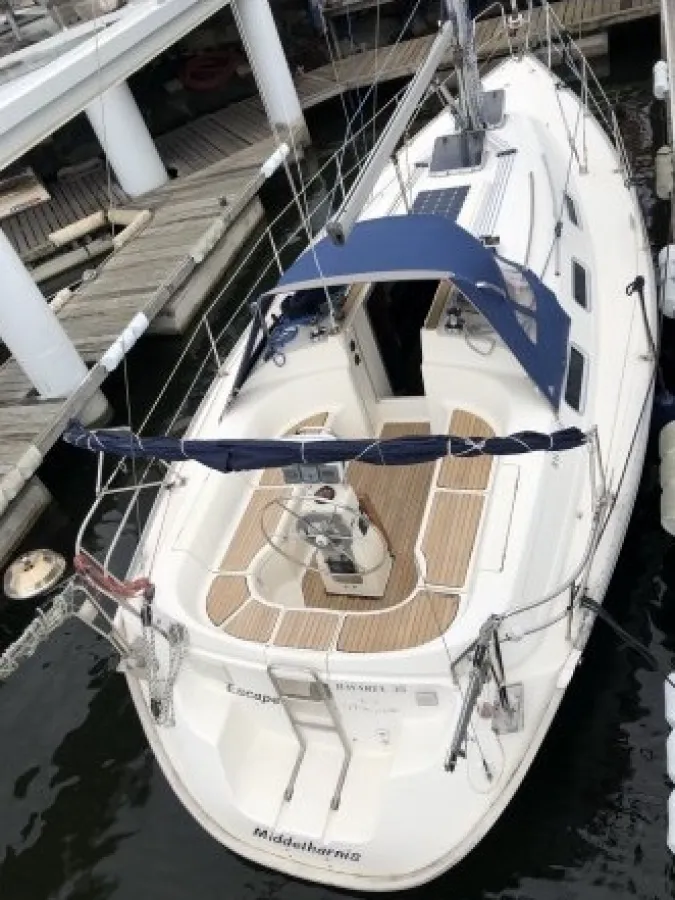 Polyester Sailboat Bavaria 35 Holiday