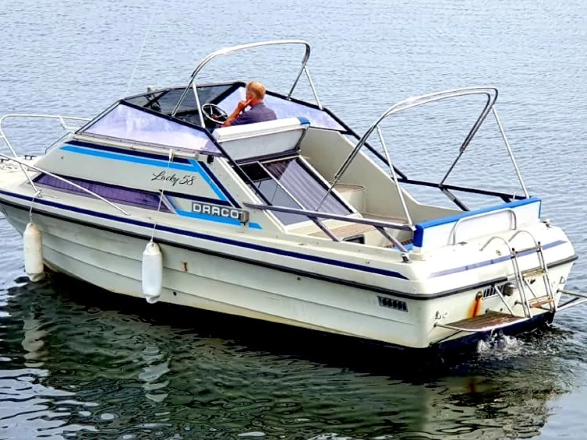 Polyester Motorboat Draco 2500 TC