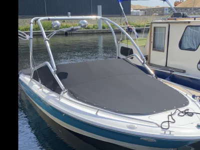 Polyester Speedboat Sea Ray 200 Photo 1