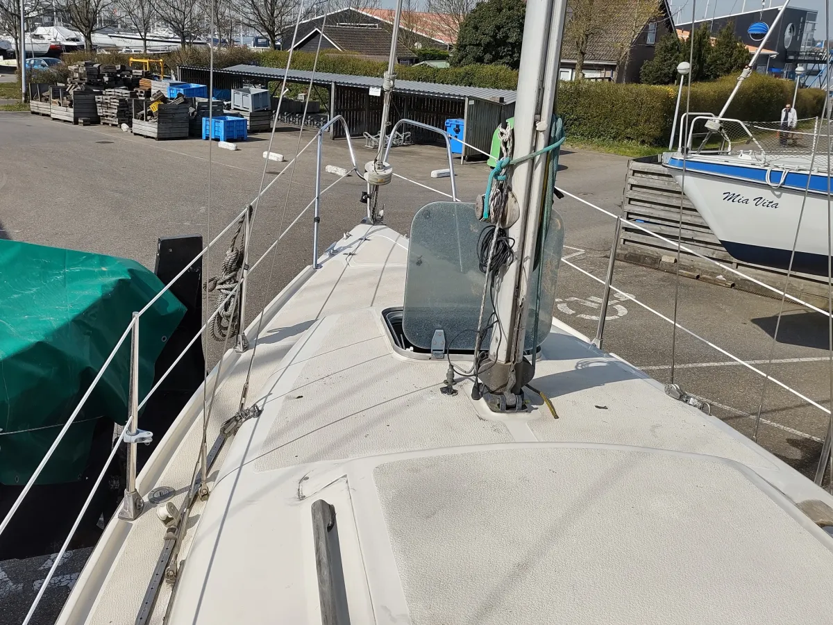 Polyester Sailboat Sirius 800