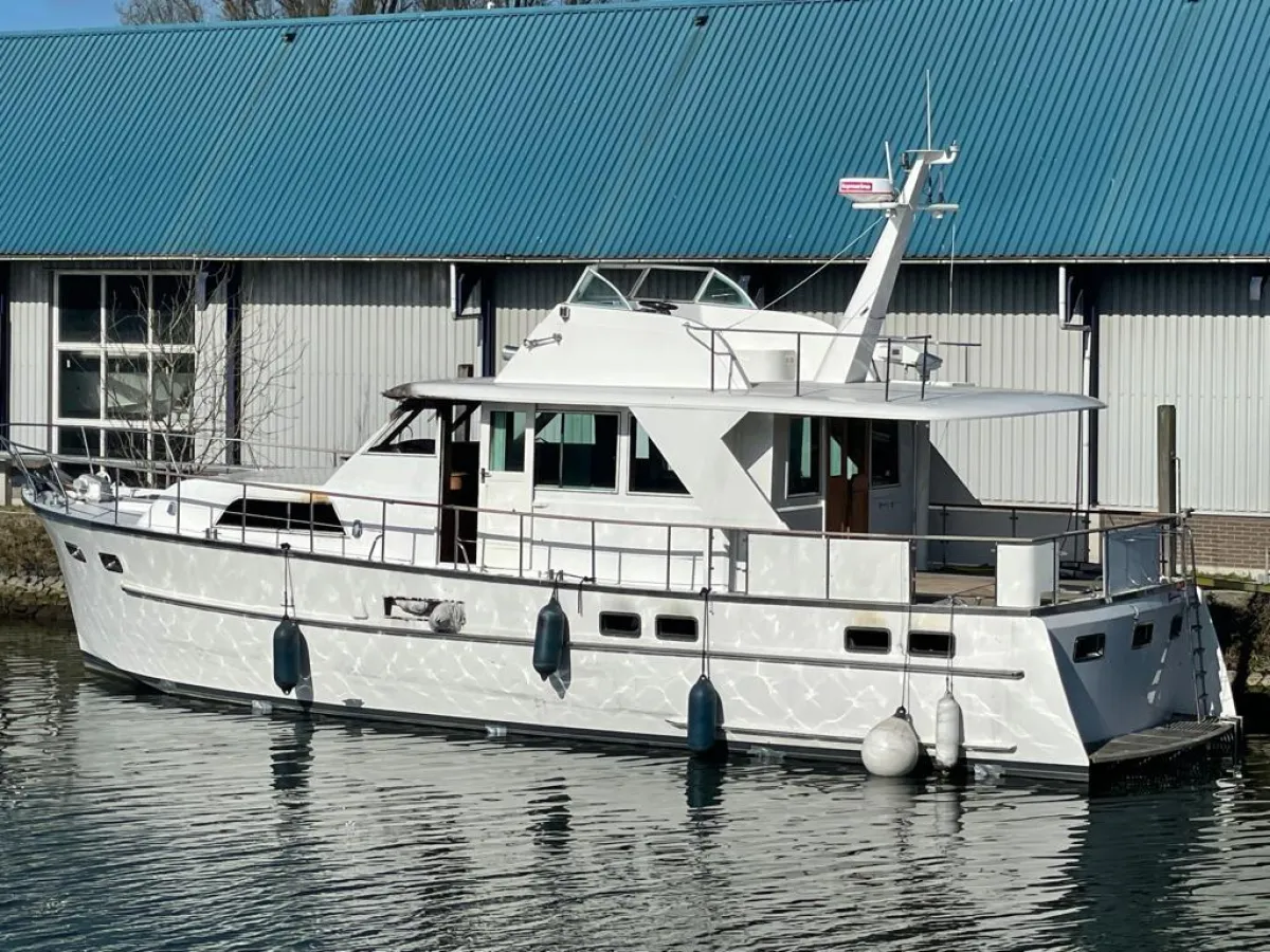 Polyester Motorboat Hatteras 53 Flybridge