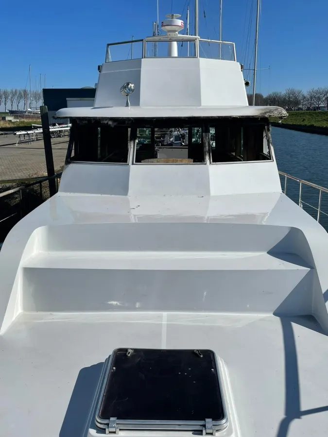 Polyester Motorboat Hatteras 53 Flybridge