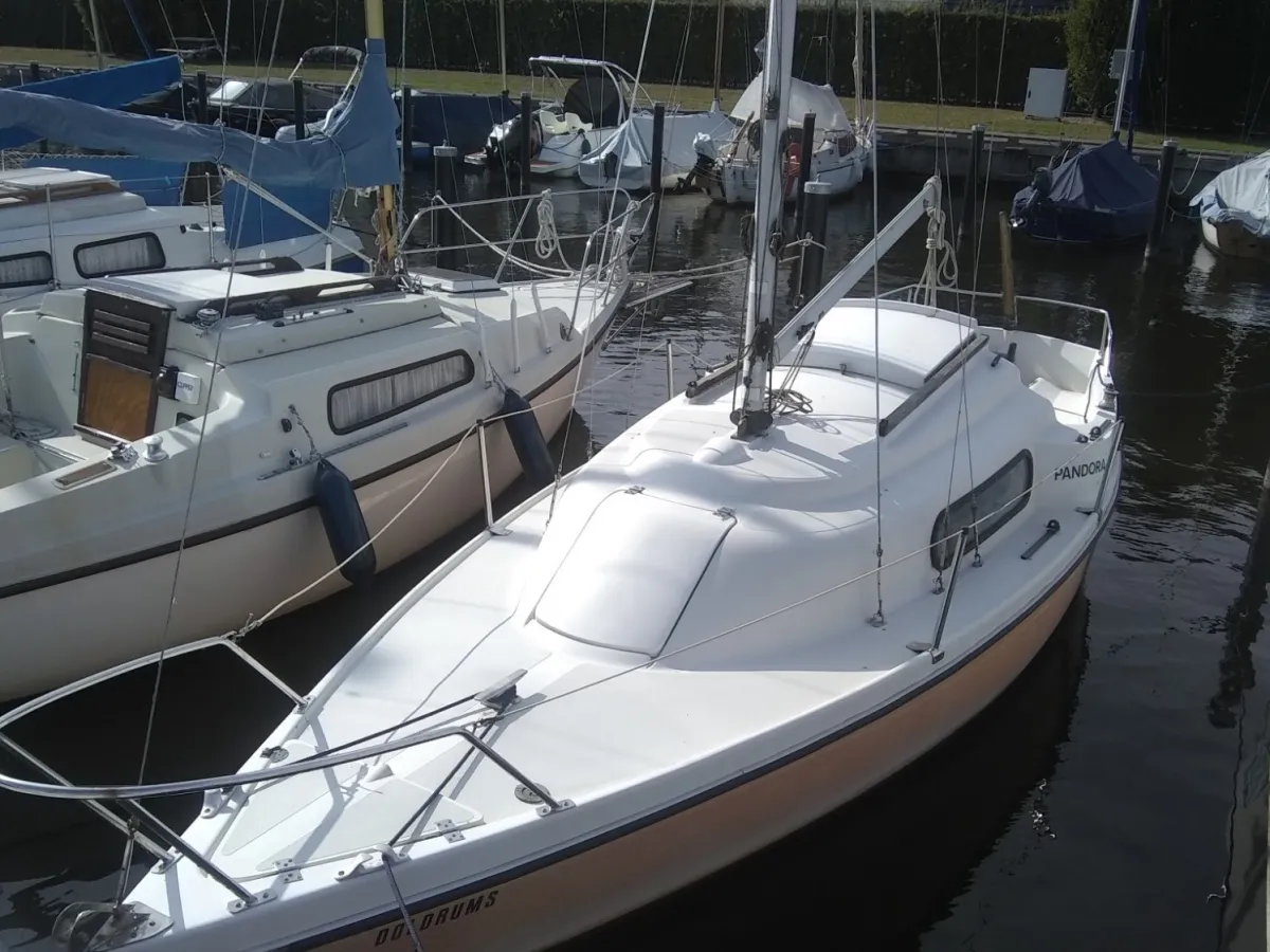 Polyester Sailboat Pandora 700