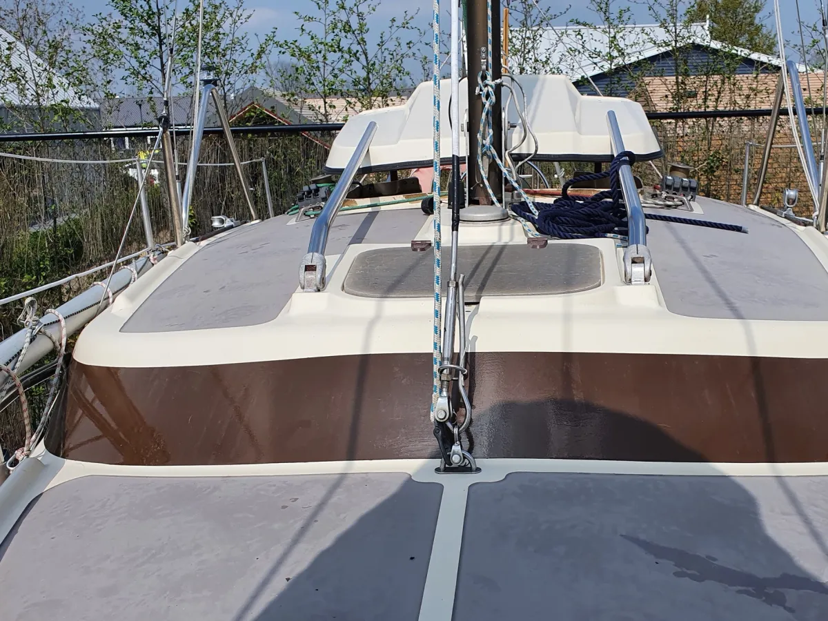 Polyester Sailboat Dehler Delanta 80