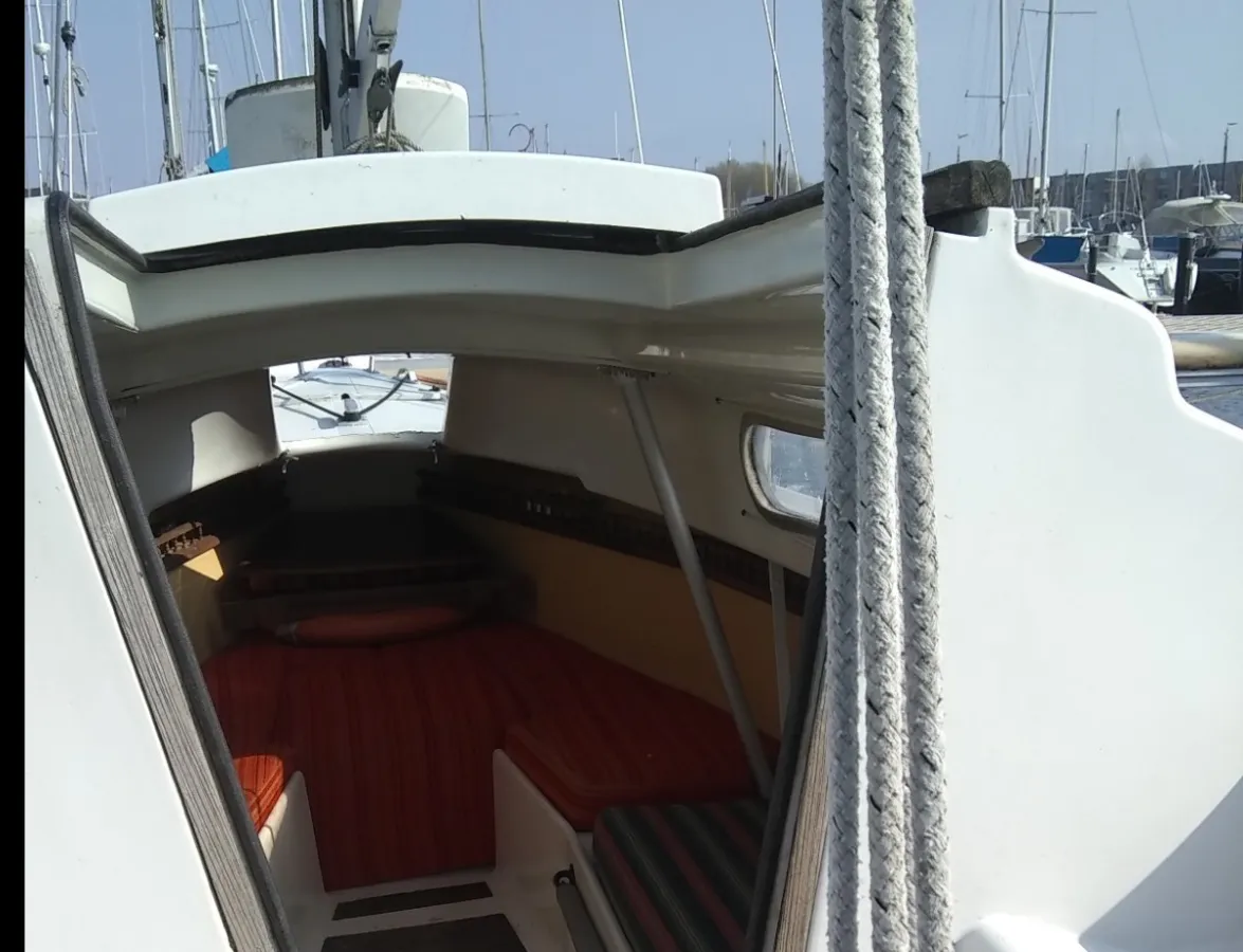 Polyester Sailboat Pandora 700