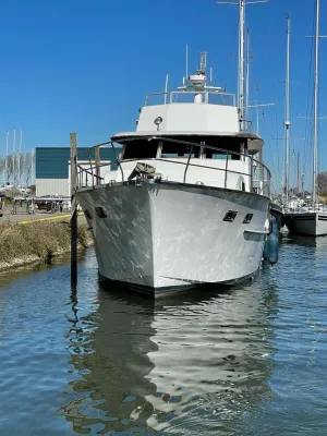 Polyester Motorboat Hatteras 53 Flybridge Photo 29