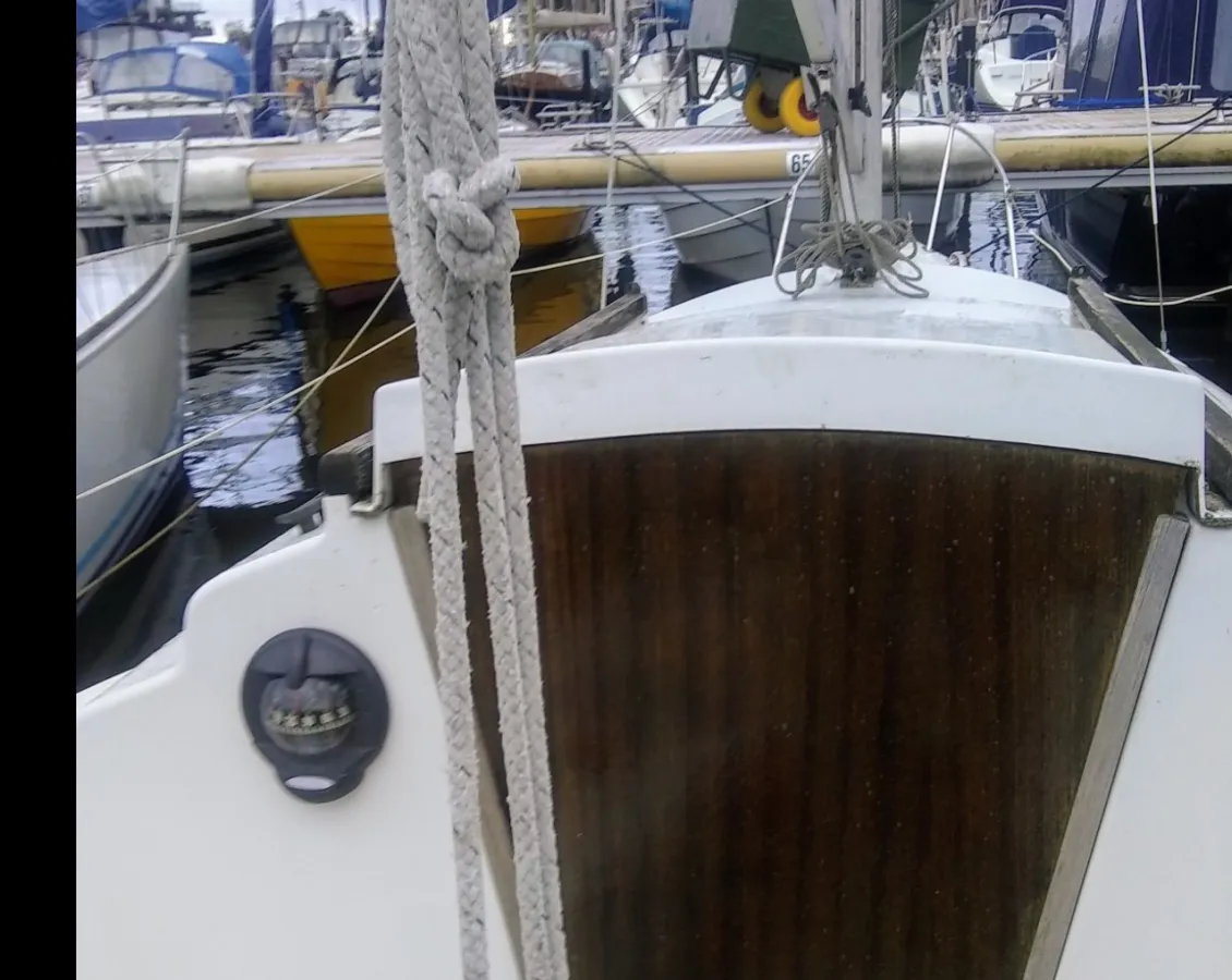 Polyester Sailboat Pandora 700