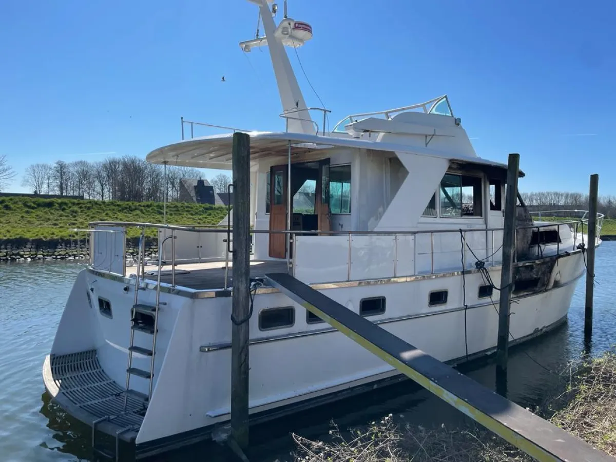 Polyester Motorboat Hatteras 53 Flybridge