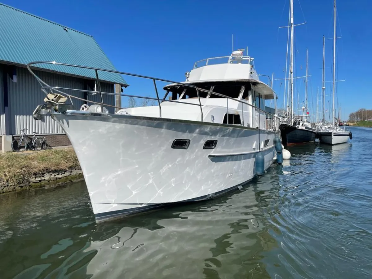 Polyester Motorboat Hatteras 53 Flybridge