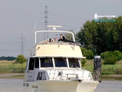 Polyester Motorboat Chris Craft Constellation 500 Photo 1