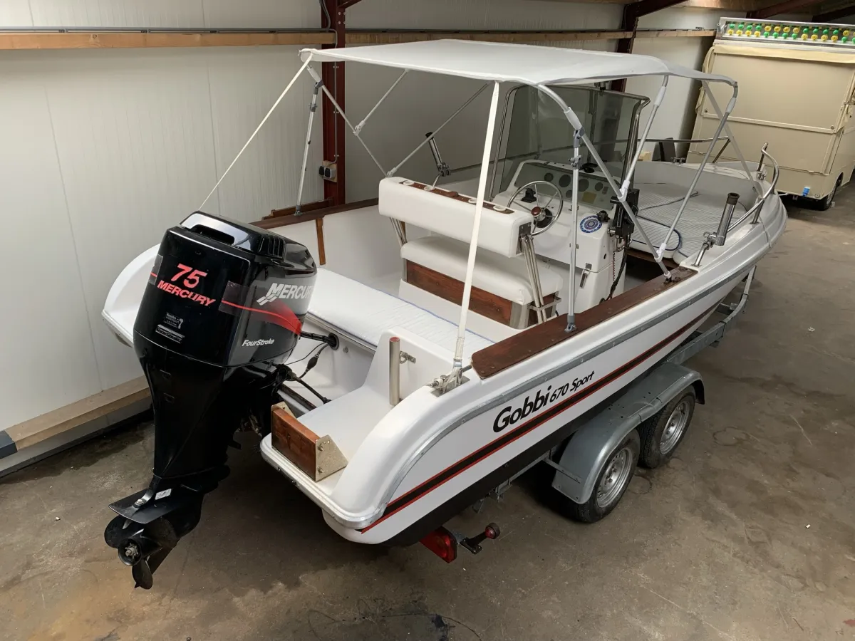 Polyester Console boat Gobbi 670 Sport Fisherman