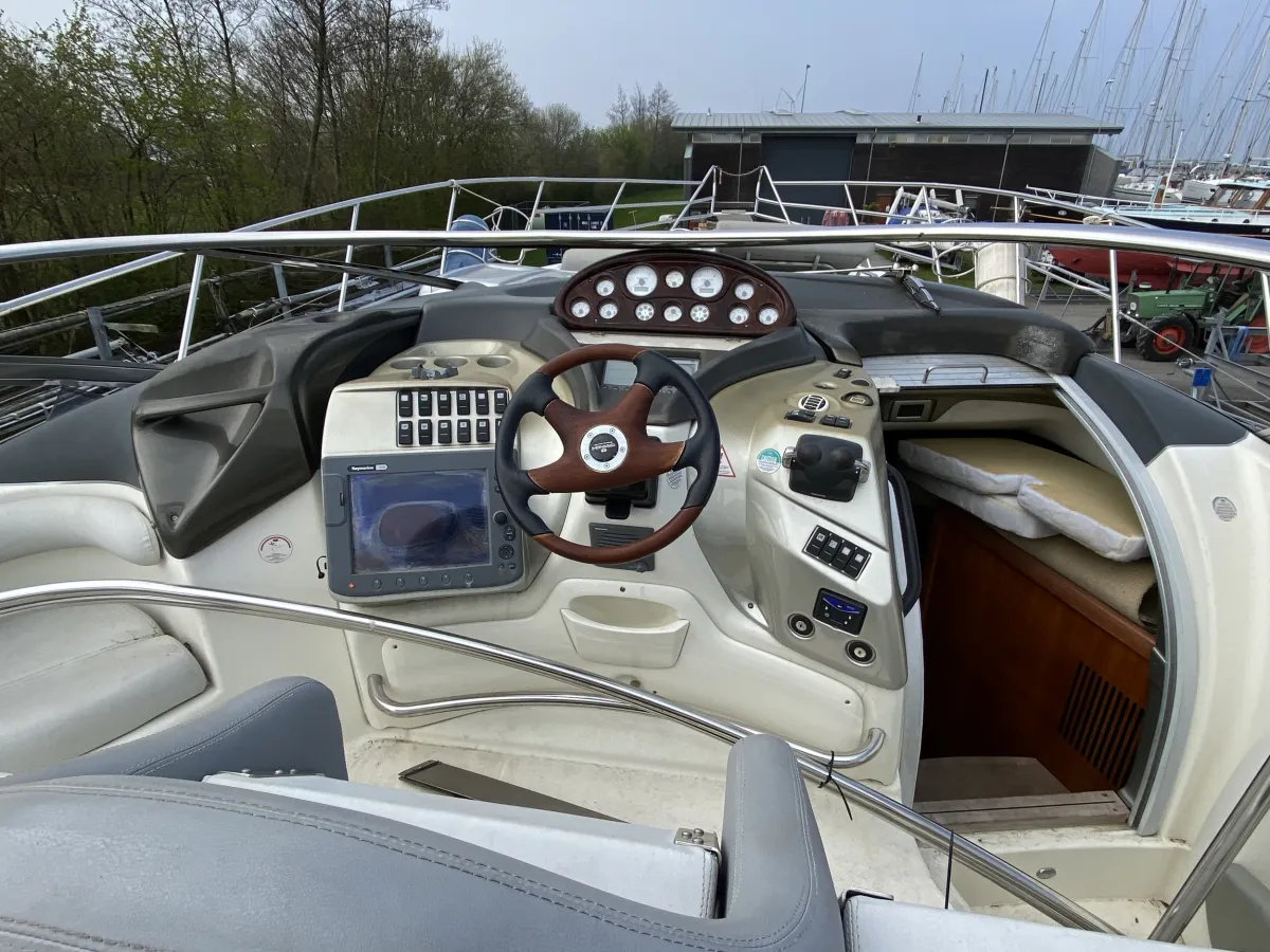 Polyester Motorboat One Off 47 Méditerranée