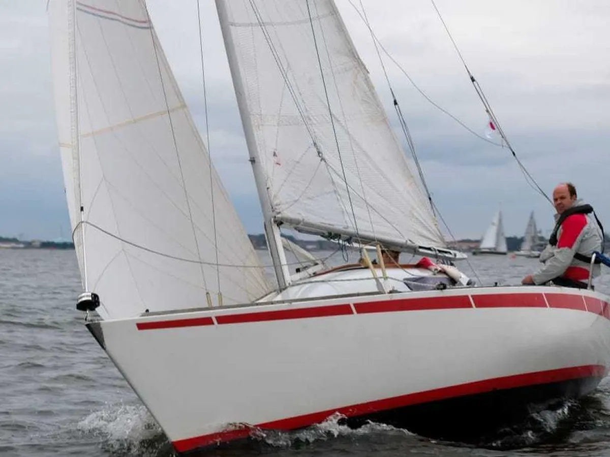 Polyester Sailboat Van de Stadt Minitonner 730