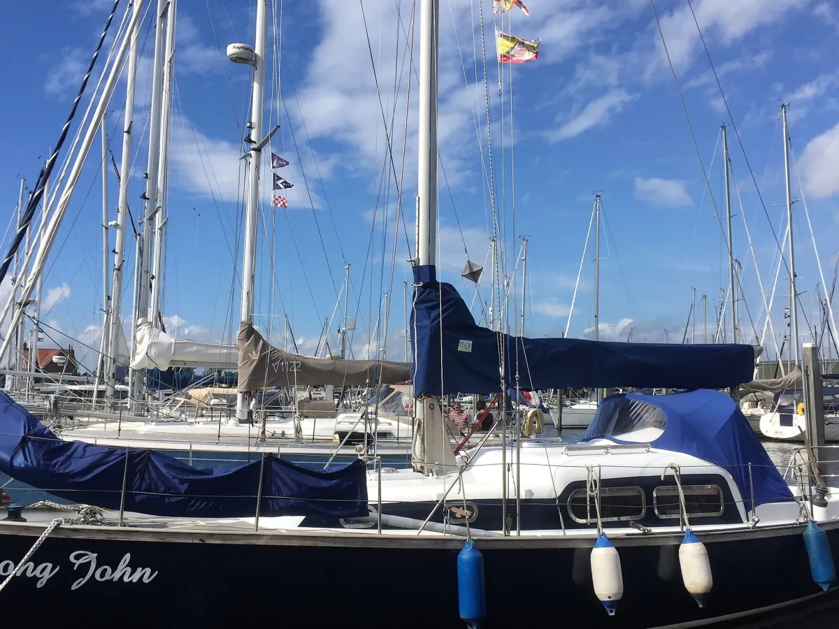 Polyester Sailboat Konsul 37