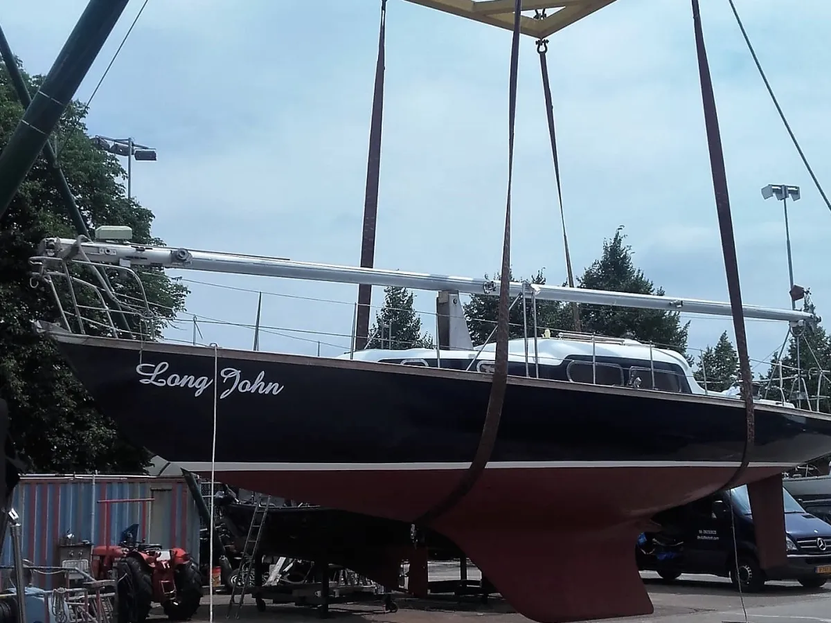 Polyester Sailboat Konsul 37