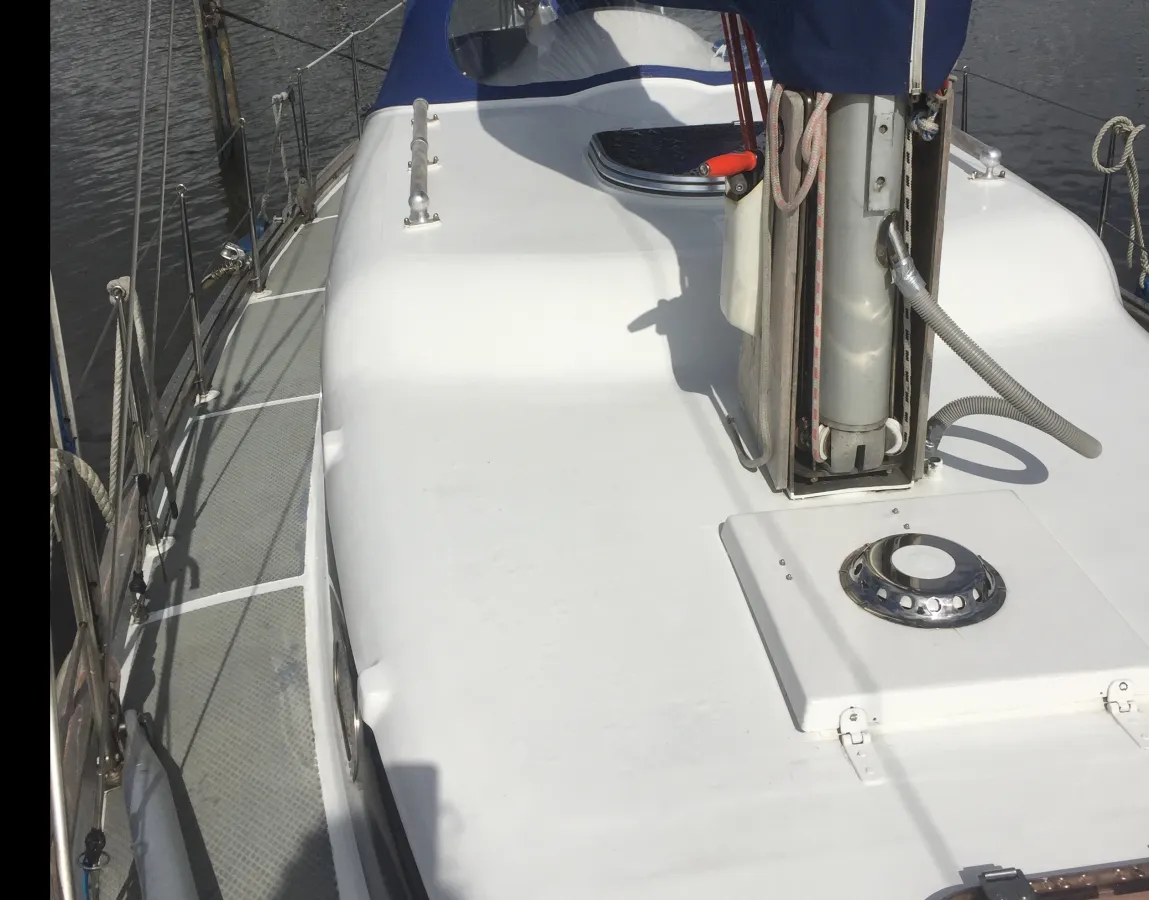 Polyester Sailboat Konsul 37