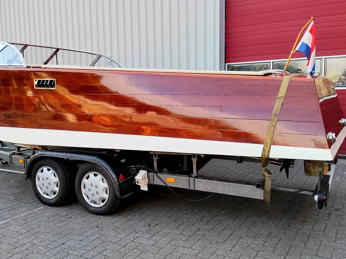 Wood Motorboat One Off Runabout 580