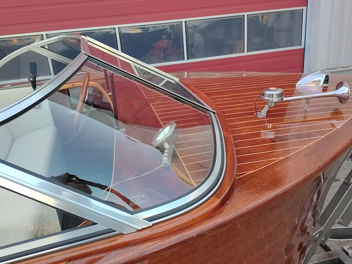 Wood Motorboat One Off Runabout 580