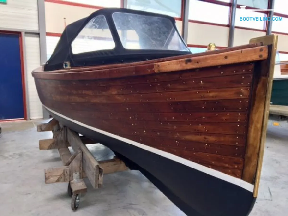 Wood Sloop Admiraal 22