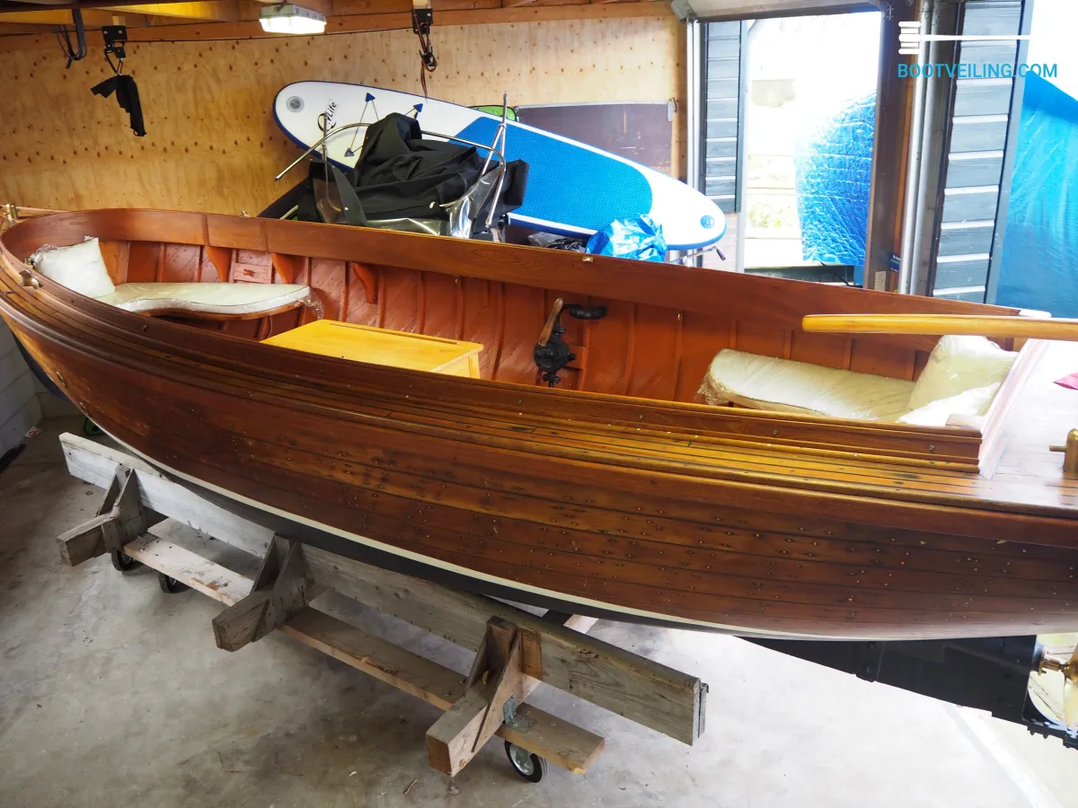 Wood Sloop Admiraal 22