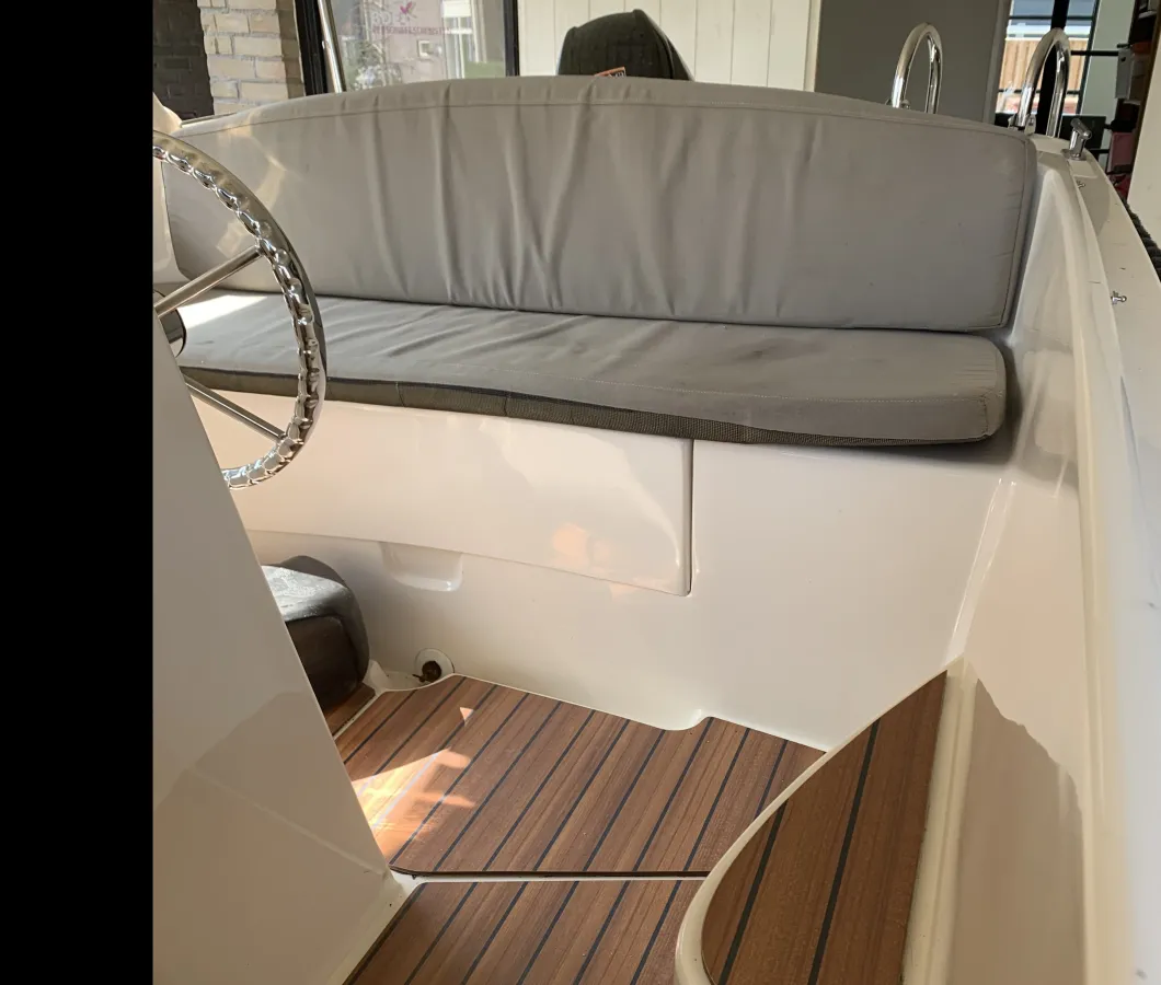 Polyester Sloop Lifestyle 495