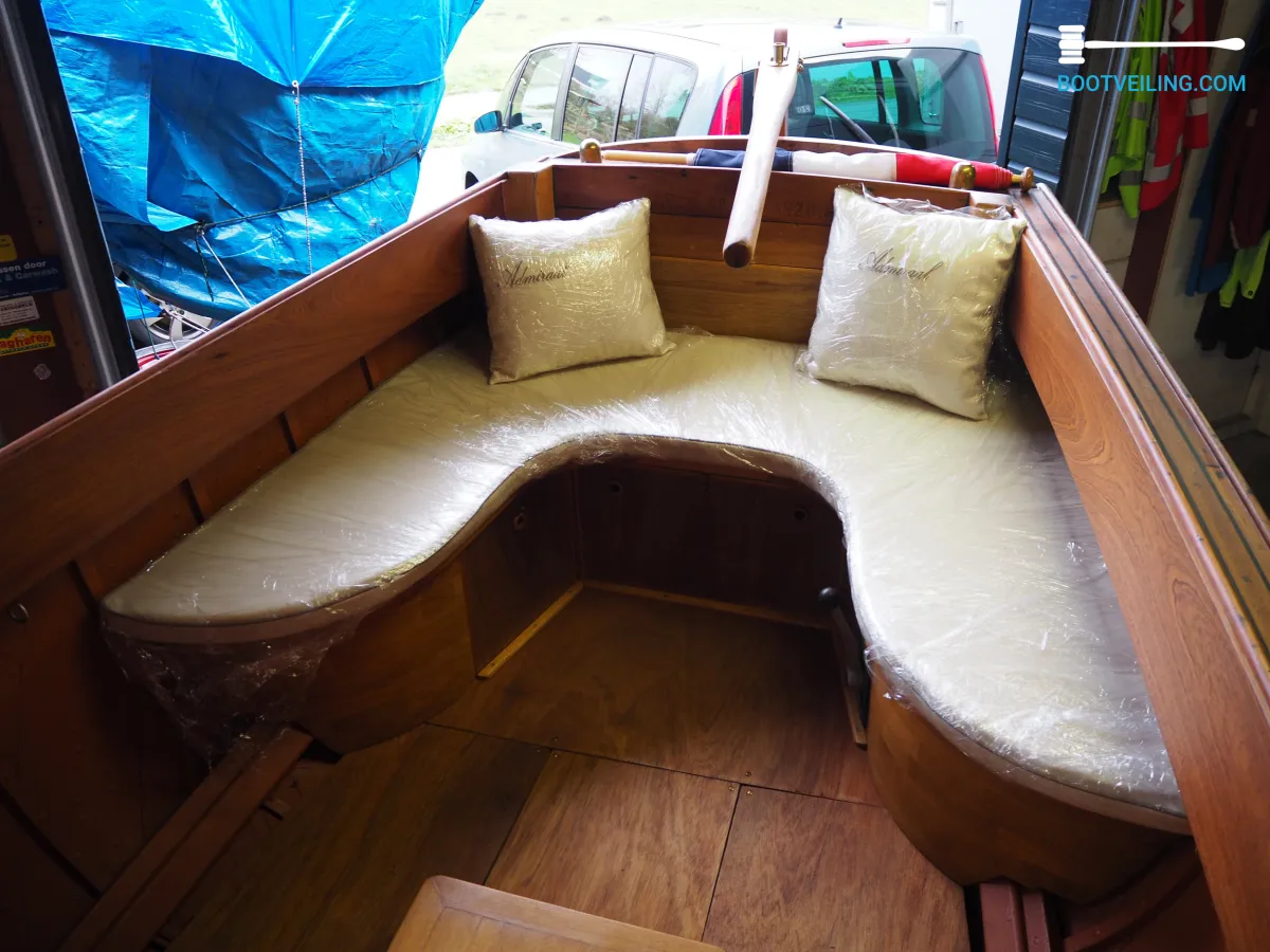 Wood Sloop Admiraal 22