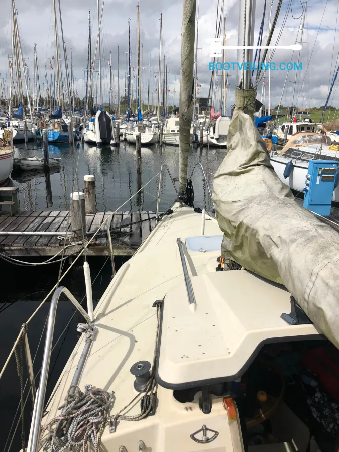 Polyester Sailboat Dehler Delanta 80