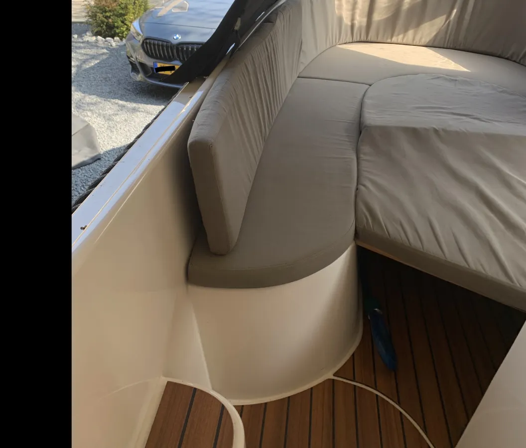 Polyester Sloop Lifestyle 495